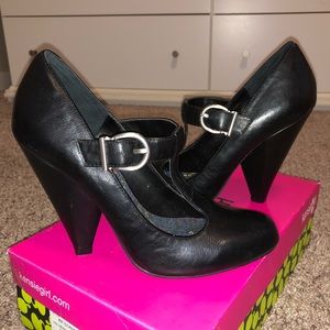 Kensiegirl Black Leather Mary Jane heels